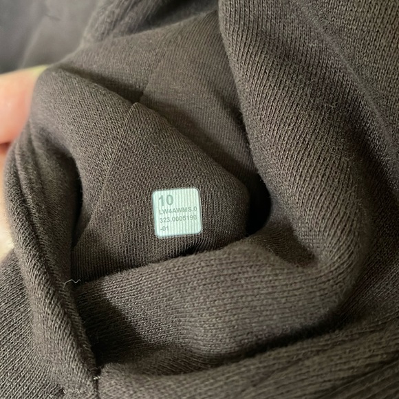 Lululemon Scuba Full Zip Espresso - Picture 6 of 6